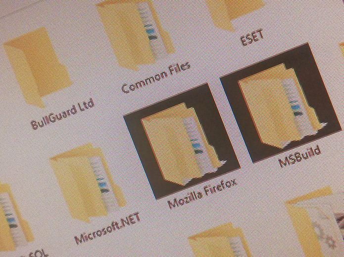 Cómo solucionar el problema de fondo de carpeta negra en Windows 10